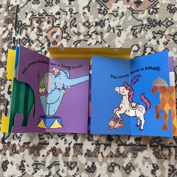 “Circus Opposites” flap book - Picture 4 of 5